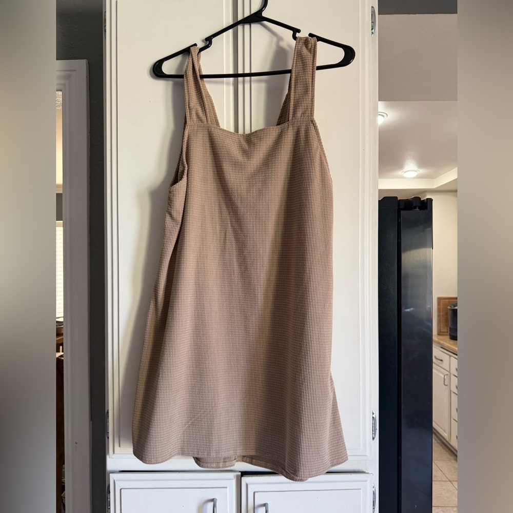 Elegant Tan Sleeveless Dress